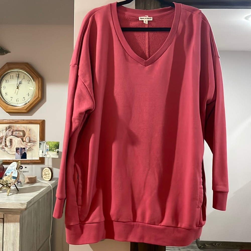 Sweatshirt